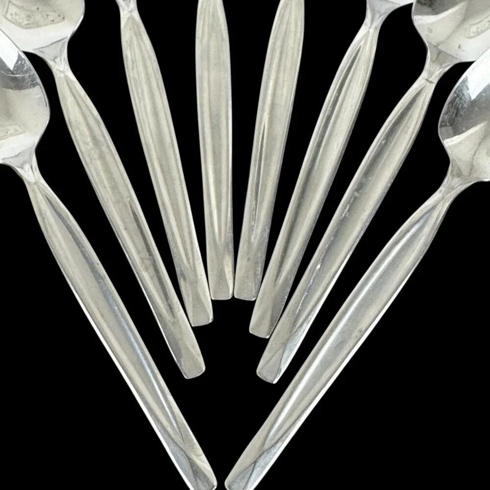 Wm Rogers Co Stainless Grapefruit Spoon Set of 8 USA Silverware Dining Citrus